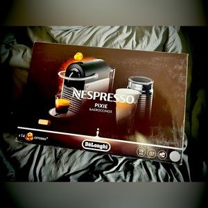 NiB Nespresso Pixie Espresso Machine & Aeroccino Frother